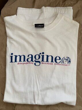 UNISEX "IMAGINE" JOHN LENNON WHITE TSHIRT SIZE LARGE.  NWOT